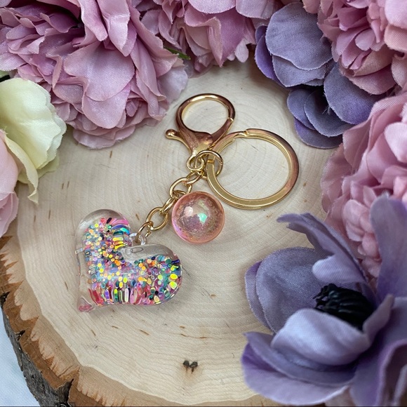 Sparkly Acrylic Glitter Heart with Charm Keychain - Picture 4 of 8